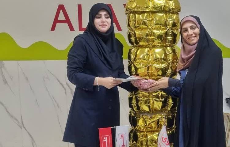 آموزگار برتر در شعب علوی 3
