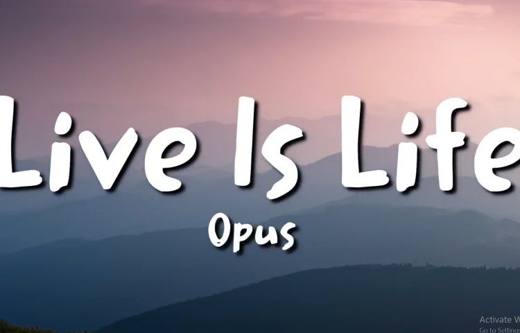 آهنگ Live is life