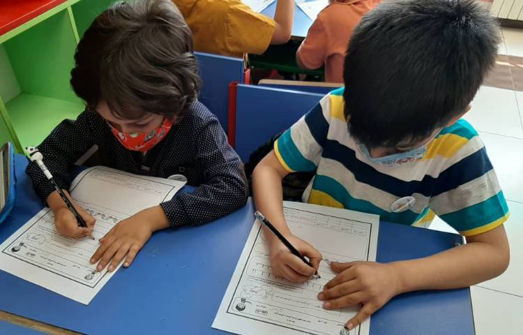 :آوا و همخوانی، زبان آموزی، کلاس سیب 5