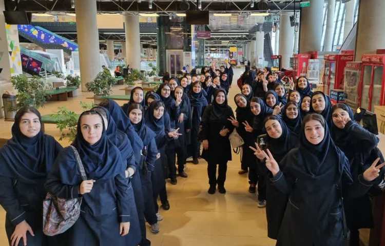 (اتاق فرار _باغ کتاب) 1