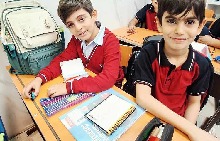 اتیکت(گویندگی)خلاقیت و حس خوب به دیگران نقاشی کشیدن. 1