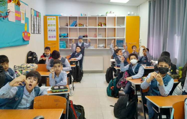 اتیکت -آموزش آداب صحیح و ناصحیح میز غذاخوری و نحوه استفاده صحیح از چاپستیک 1