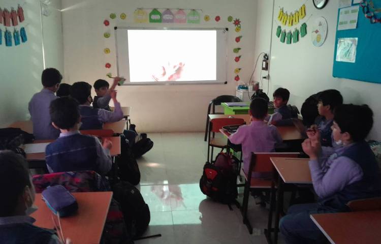 اتیکت -آموزش آداب صحیح و ناصحیح میز غذاخوری و نحوه استفاده صحیح از چاپستیک