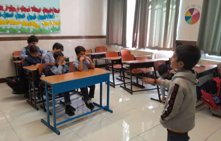 اتیکت -آموزش رفتارهای صحیح و ناصحیح آسانسور 3