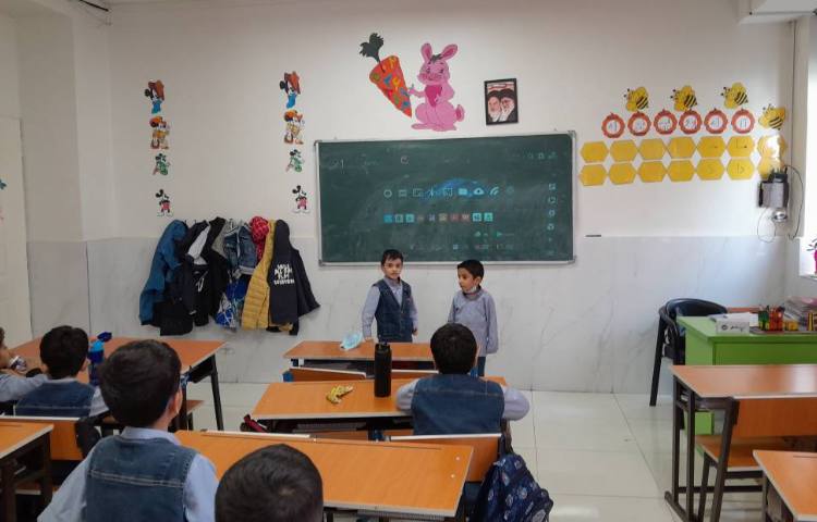 اتیکت -آموزش رفتارهای صحیح و ناصحیح میز غذا خوری 2