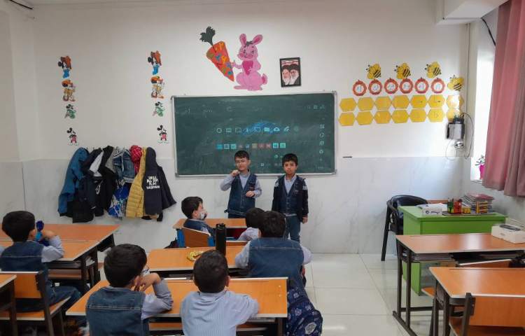 اتیکت -آموزش رفتارهای صحیح و ناصحیح میز غذا خوری