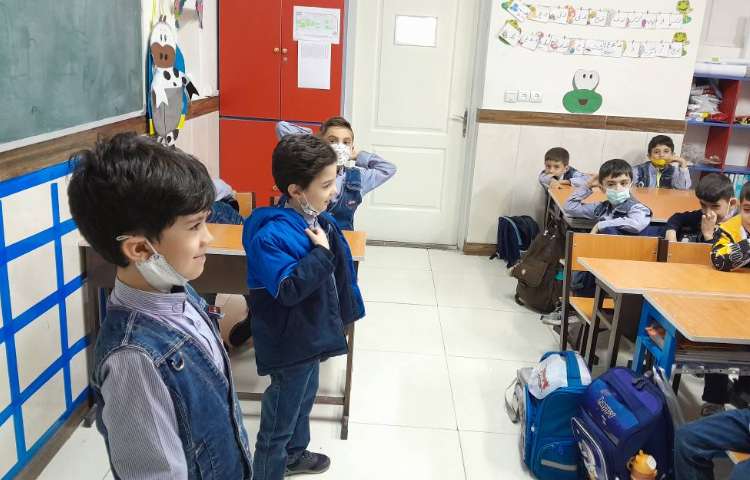 اتیکت -آموزش رفتار صحیح و ناصحیح میز غذا خوری