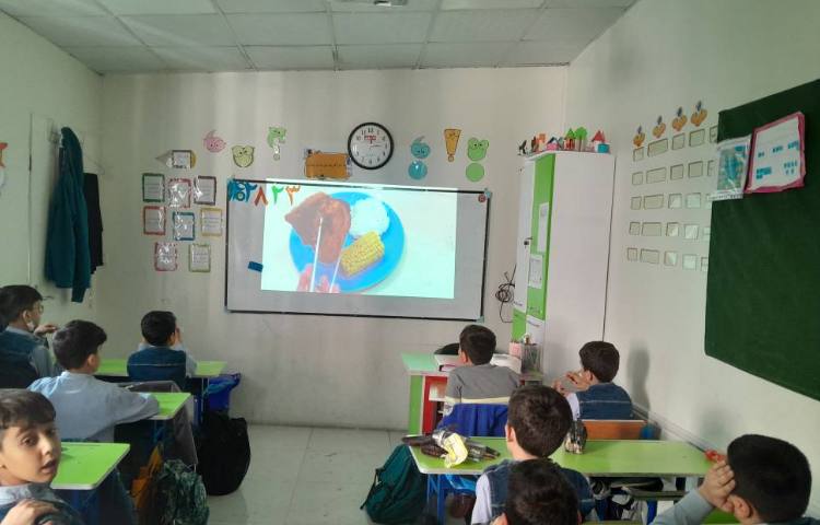 اتیکت -آموزش نحوه صحیح گرفتن چاپستیک 1