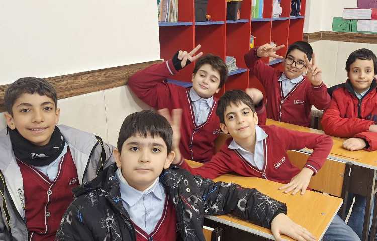 اتیکت - بازی گروهی