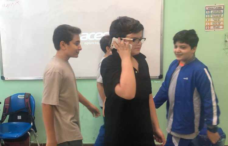 اتیکت با موضوع رفتار های اجتماعی در خیابان 2