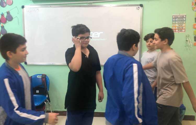 اتیکت با موضوع رفتار های اجتماعی در خیابان