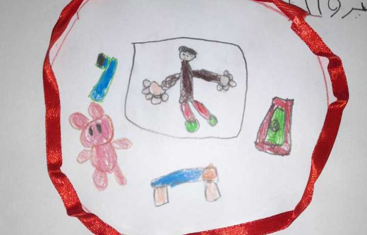 اتیکت حریم شخصی بازی و نقاشی دانش آموزان پایه اول 3