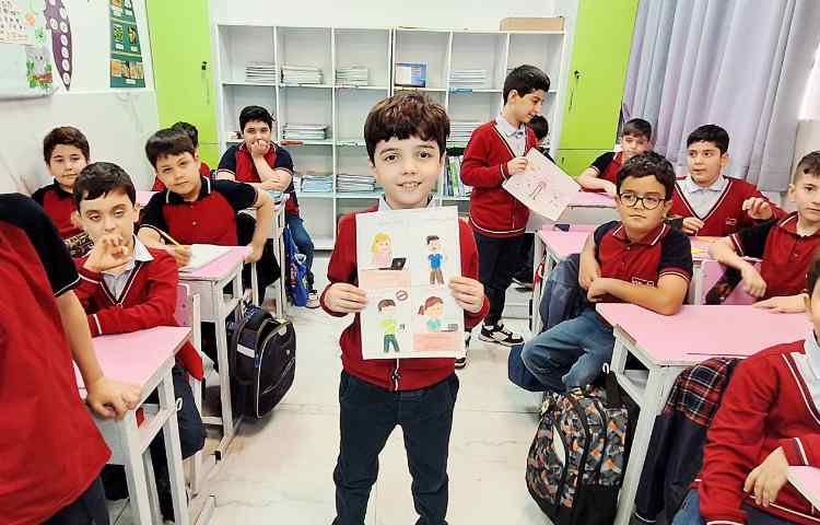 اتیکت - خلاقیت و حس خوب به دیگران نقاشی کشیدن، عکسها مربوط به تکالیف شون در مورد اتیکت بوده است 3