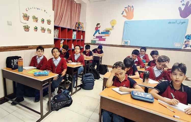 اتیکت در مترو ،سینما،مطب و کلمات جادویی 1