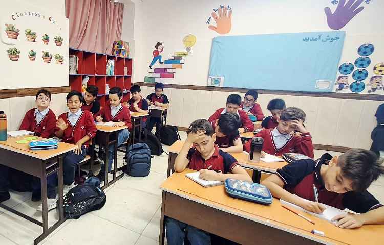 اتیکت در مترو ،سینما،مطب و کلمات جادویی 2