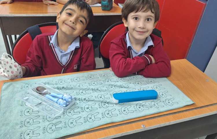 اتیکت غذاخوری 1