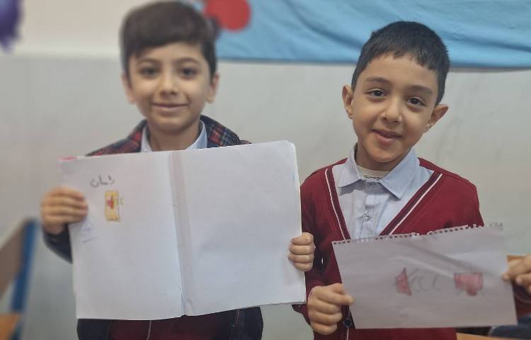 اتیکت مکالمه و آشنایی با اندازه ی صدا 3