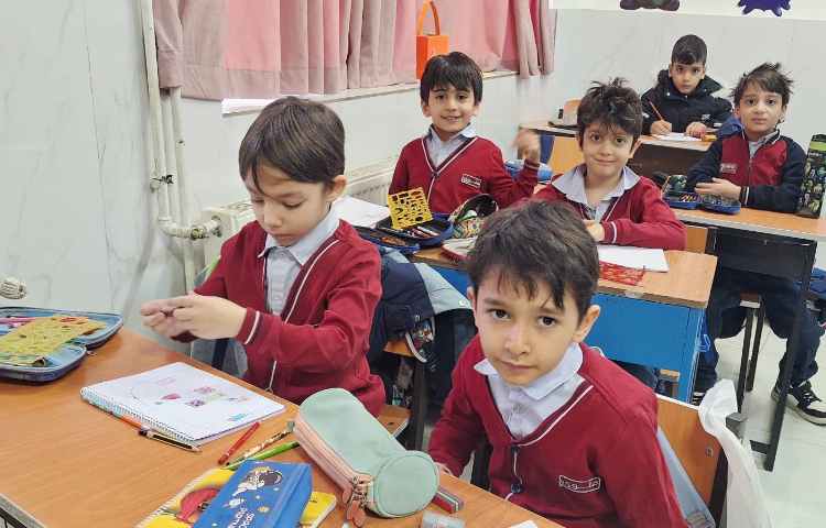 اتیکت - نقاشی- به دلخواه ،زمستان یا برف ، در مورد اتیکت 3