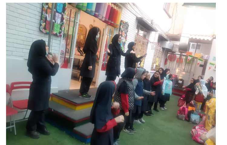 اجرای برنامه صبحگاهی 4