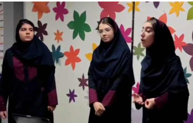 اجرای دانش آموزان در صبحگاه برای روز بین المللی ناشنوایان 2