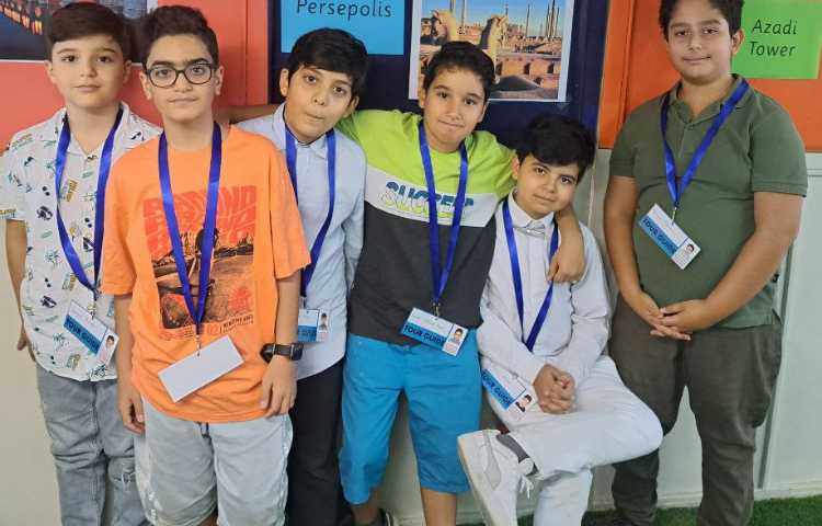 اجرای دانش آموزان پایه پنجم (tourism) 1