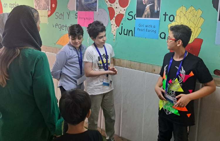 اجرای دانش آموزان پایه پنجم 4