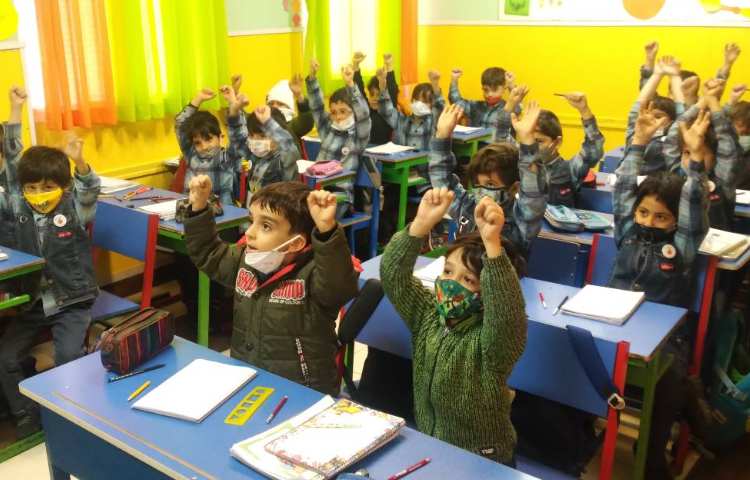 :اجرای زنگ نشاط در کلاس، کلاس پرتقال 2