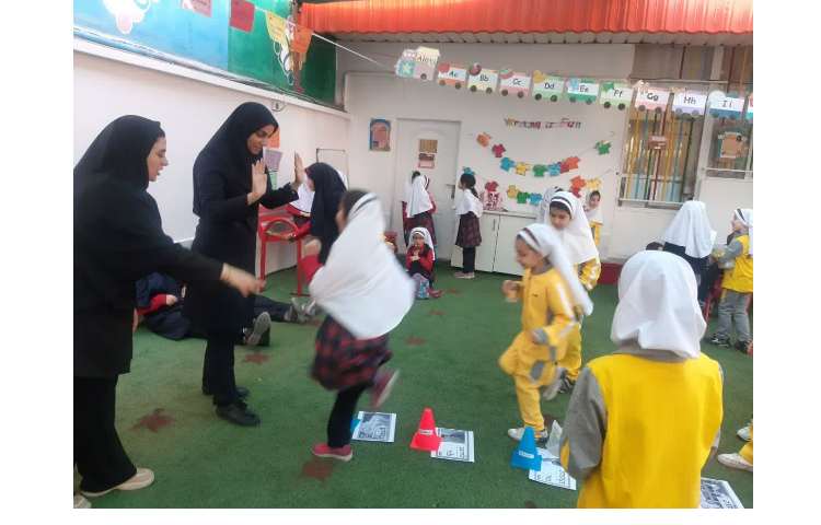 اجرای طرح غوطه وری زبان 5