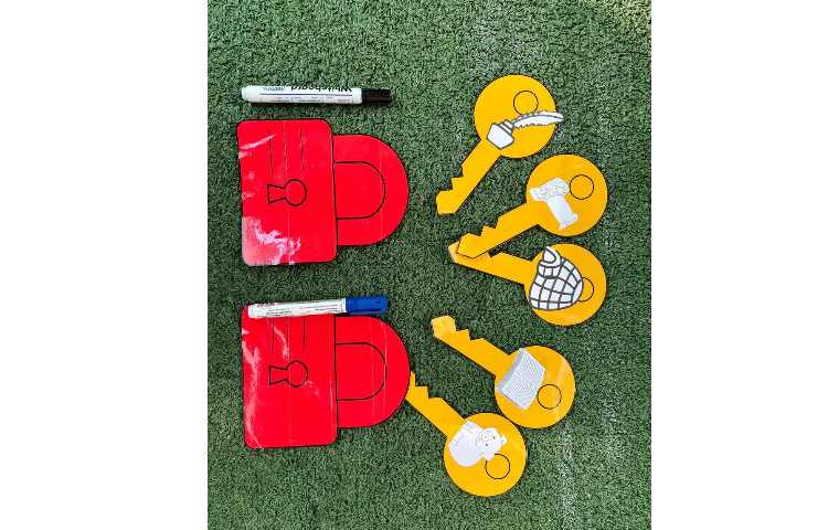 اجرای غوطه‌وری در زنگ تفریح توسط مدرسین زبان 1