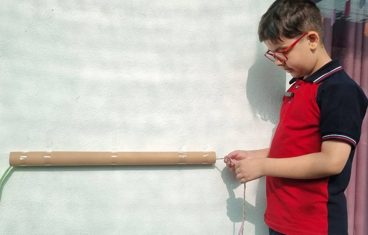 اجرای غوطه‌وری در زنگ تفریح توسط مدرسین زبان