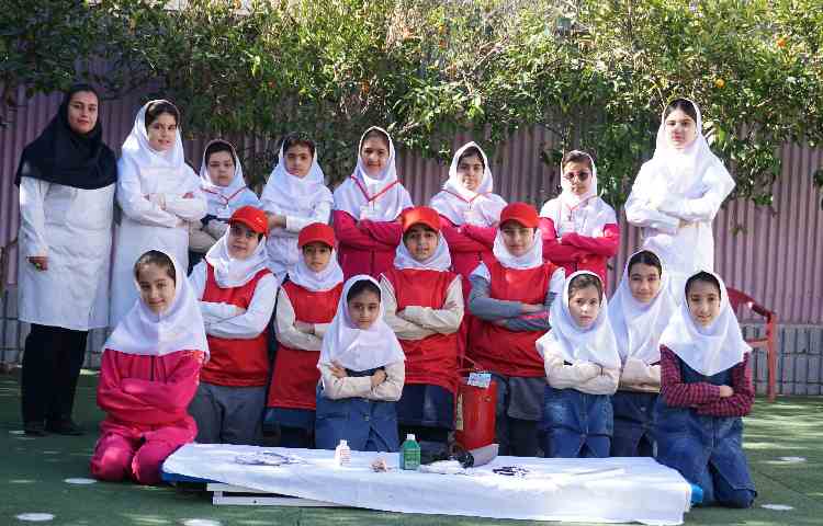 اجرای مانور زلزله در دبستان دخترانه پرتوعلوی 1