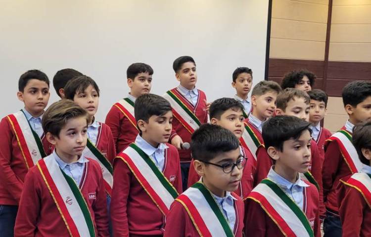 اجرای مسابقه سرود در آموزش و پرورش منطقه 13 1