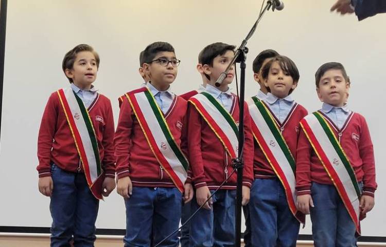 اجرای مسابقه سرود در آموزش و پرورش منطقه 13 4