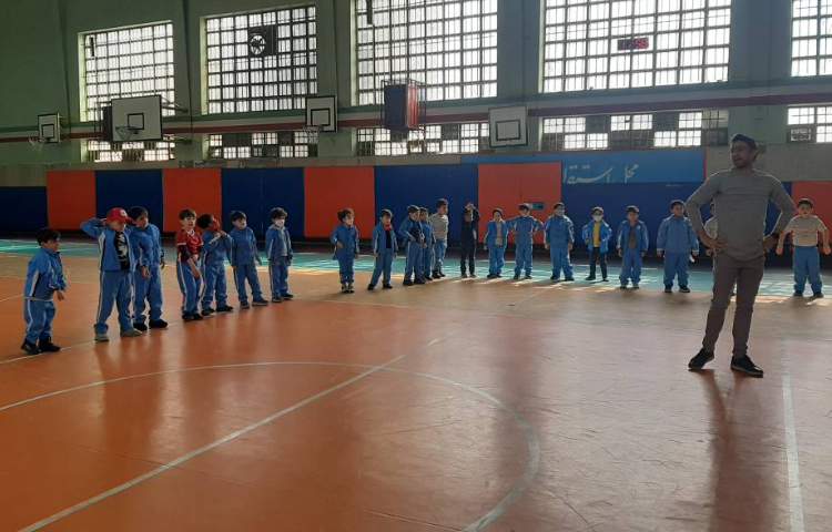 :اجرای نرمش صبحگاهی در زنگ ورزش 2