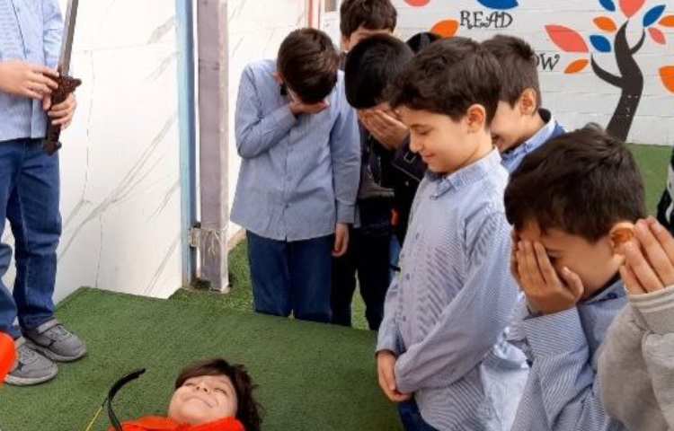 اجرای نمایش " آرش کمانگیر "