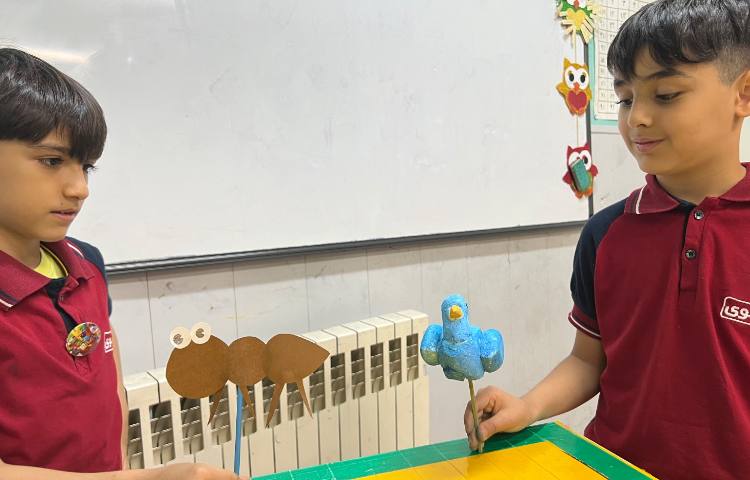 اجرای نمایش بلبل و مورچه