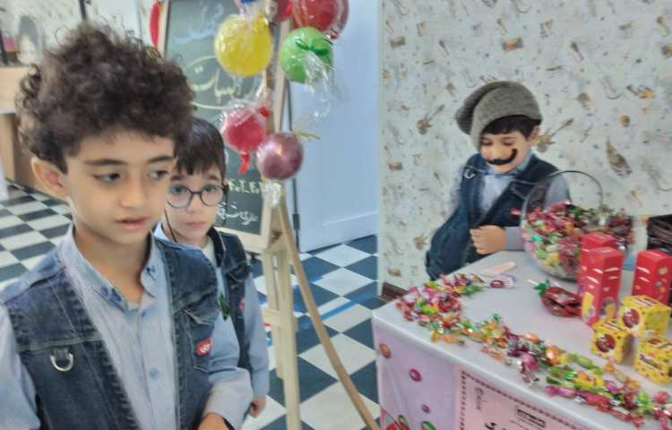 اجرای نمایش توسط گل پسرهای کلاس بادبادک 5