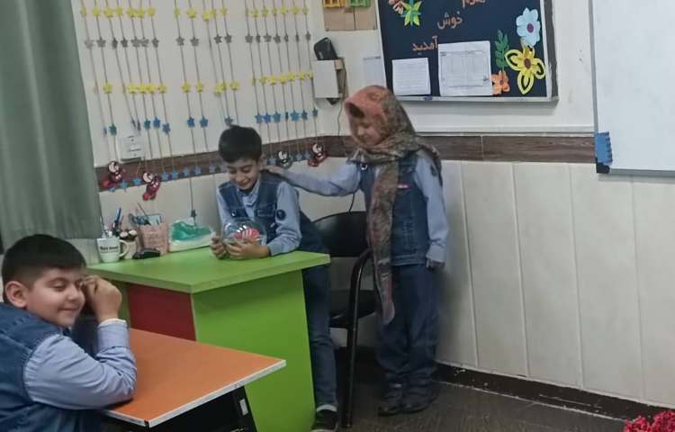 اجرای نمایش حوض فیروزه‌ای 2