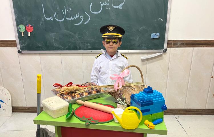 اجرای نمایش دوستان ما 7