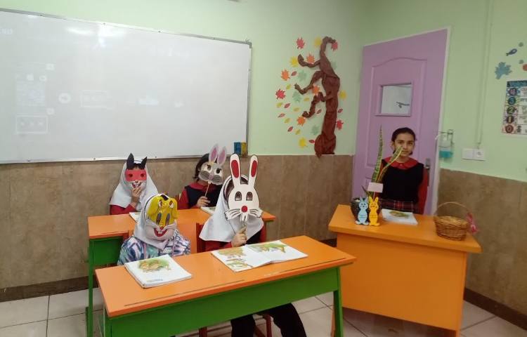 اجرای نمایش مدرسه خرگوش ها