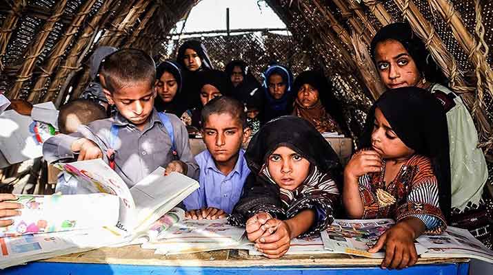 پیک امید، شادی را به کودکان هدیه می‌کند