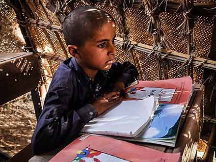 پیک امید، شادی را به کودکان هدیه می‌کند