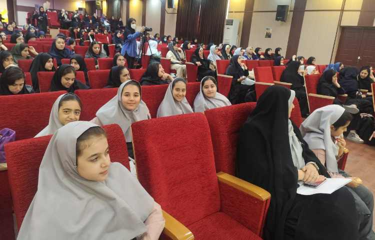 اختتامیه جشنواره مسابقات فرهنگی و هنری اداره آموزش و پرورش منطقه 13 1