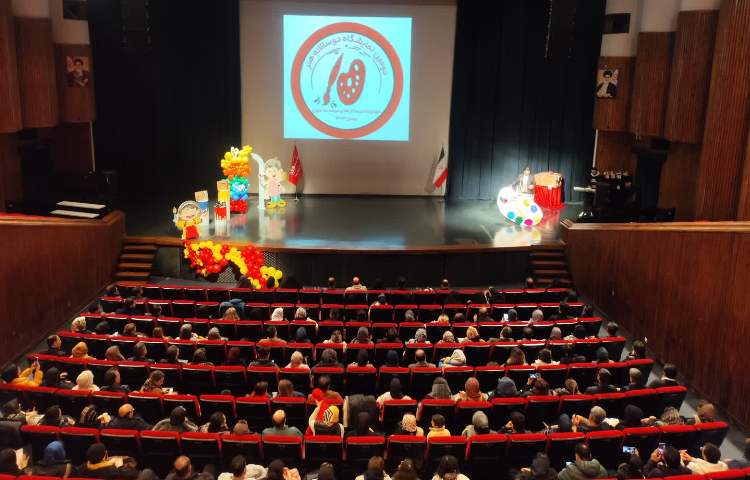 اختتامیه مراسم دوسالانه هنر و تقدیر از دانش آموزان برگزیده 12