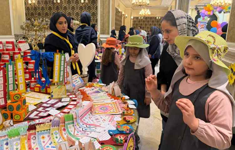 اختتامیه کلوپ تکه های یخ، خنده های ریز 28
