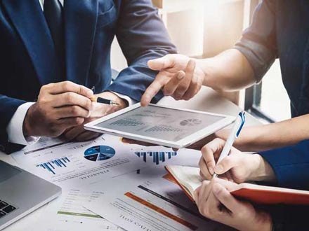 آیا می‌توان بدون مدرک دانشگاهی وارد بازار کار شد؟