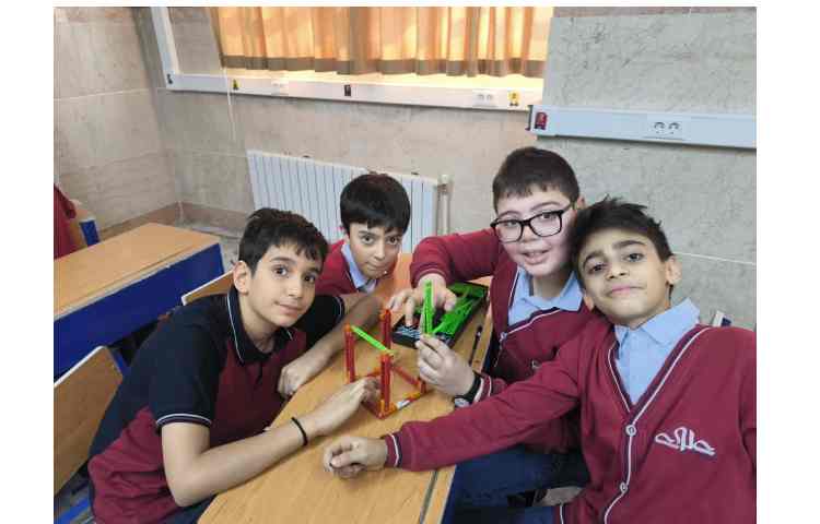 ادامه ساخت آسانسور