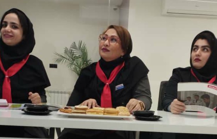 :ارائه بهترین گزارش از فعالیت های زبان دبستان پسران شرق در بین شعب 2