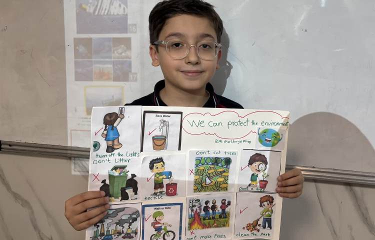 ارائه دانش‌آموزان در زنگ علوم به زبان انگلیسی