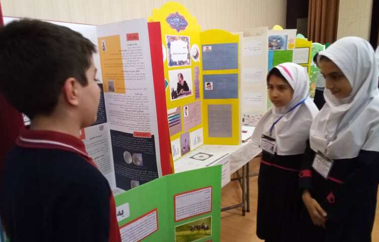 ارائه دانش آموز منتخب دبستان در جشنواره طرح جابر منطقه 11 5